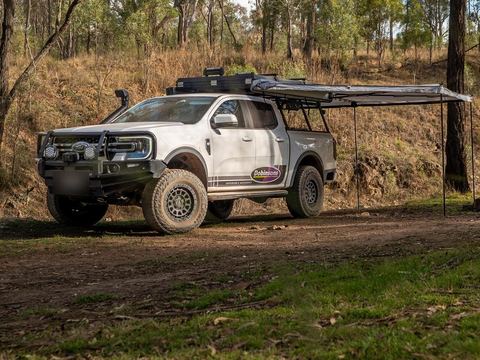 Dobinsons Black Deluxe Gen 2 bullbar fitted to a Ford Ranger
